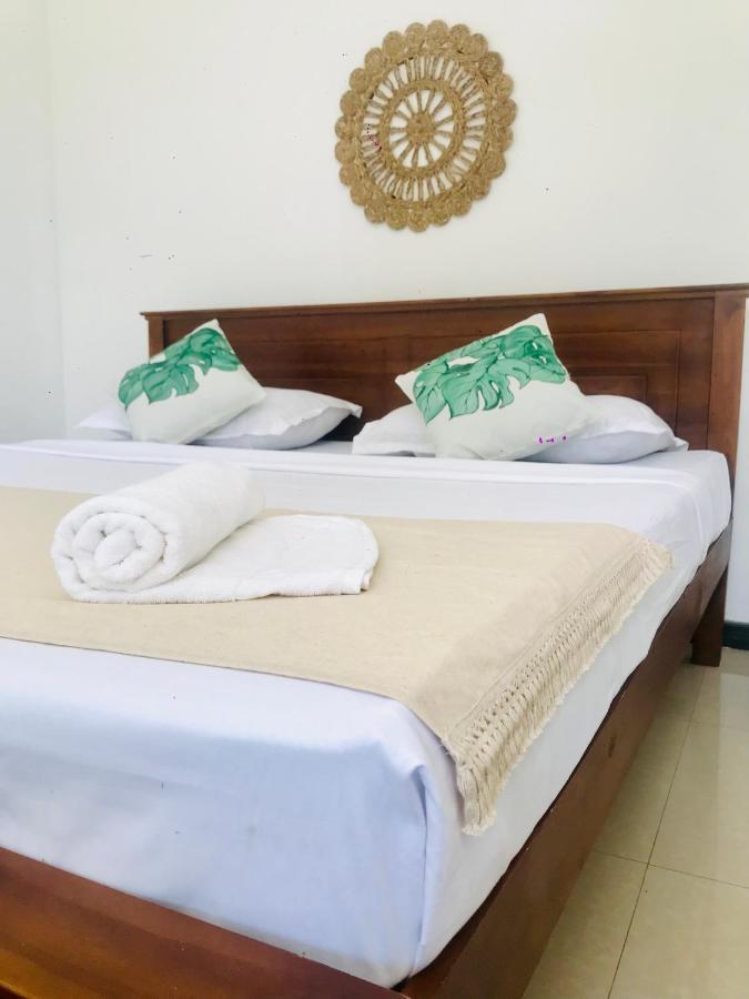 Bananas Mirissa Hotel ภายนอก รูปภาพ