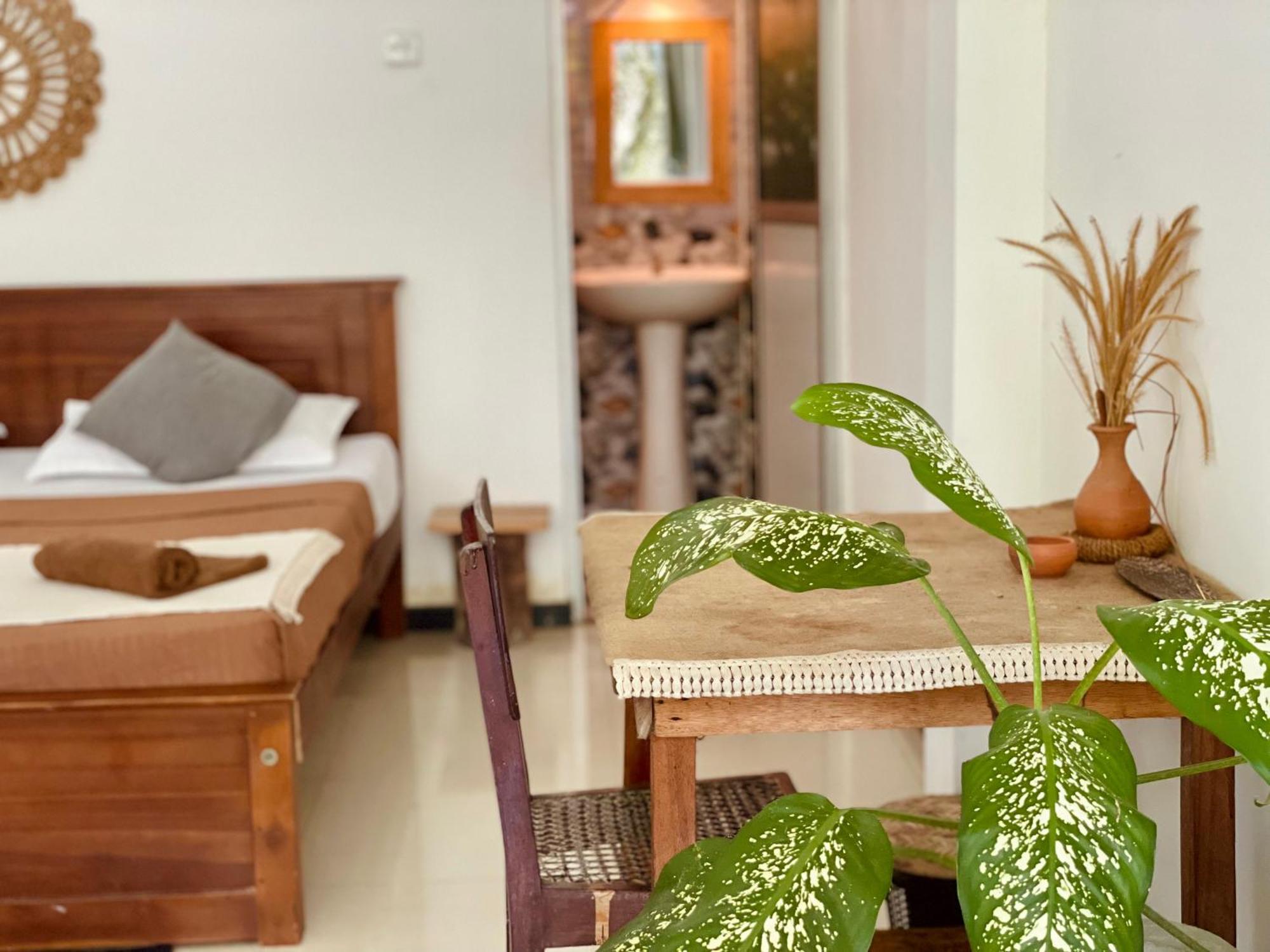 Bananas Mirissa Hotel ภายนอก รูปภาพ